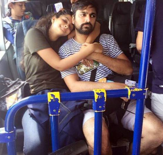 सोनम कपूर की बहन रिया को बॉयफ्रेंड ने रोमांटिक अंदाज में किया विश