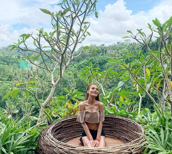 बाली में सारा खान ने बिखेरा अपनी खूबसूरती का जलवा, फोटो वायरल