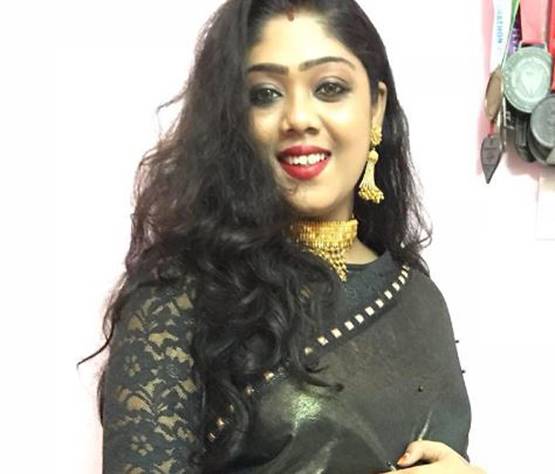 भूखे को खाना खिलाती है स्नेहा मोहनदास, टीम ऐसे करती है काम