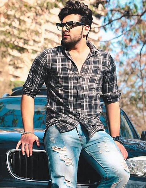 डिजाइनर्स के पैसे देने में आनाकानी कर रहे पारस, 3 महीने की पेमेंट बाकी