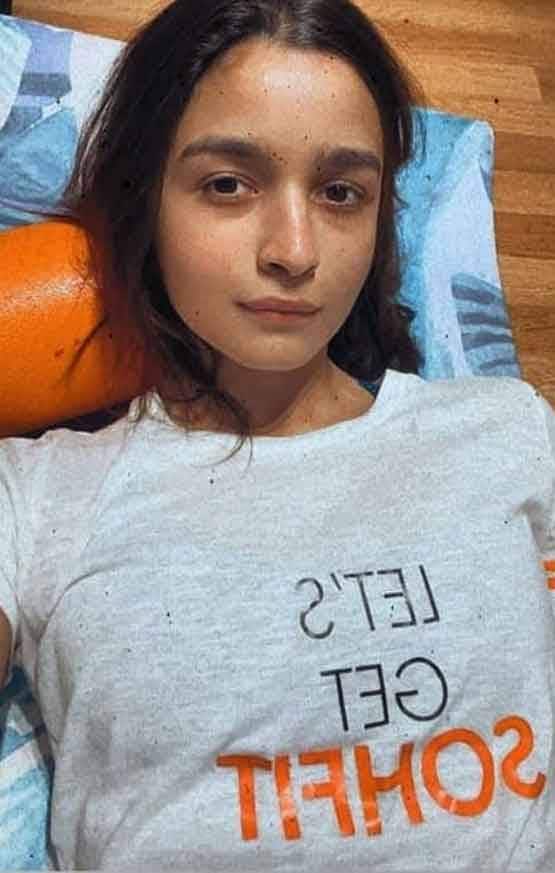 कोरोना वायरस के कहर के बीच सेल्फ आइसोलेशन में बॉलीवुड स्टार्स, Photos