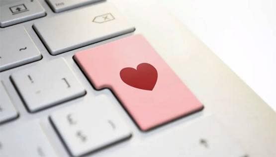 कोरोना पर लॉकडाउन के बीच बढ़ रहे ऑनलाइन एक्स्ट्रा मैरिटल अफेयर्स!