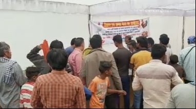 कोरोना वायरस-बर्ड फ्लू का खौफ, लोगों ने बांटे 5 क्विंटल चिकन-अंडे