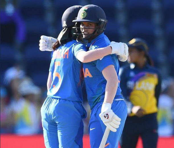 वर्ल्ड कप फाइनल में टीम इंडिया, वीरू बोले- इंद्र देवता से कौन जीतेगा