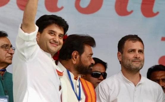 क्या राहु काल के कारण डेढ़ घंटे टली सिंधिया की BJP में एंट्री?