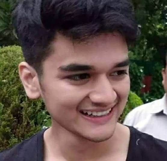 ये हैं जूनियर सिंधिया, सियासत में एंट्री के लिए इनसे ले रहे ट्रेनिंग