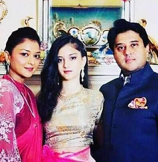 एक राजकुमारी से कैसे हुई थी सिंधिया की शादी, ये हैं उनकी पत्नी