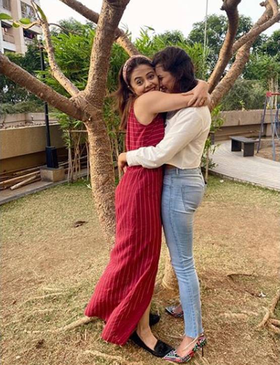 बिग बॉस के बाद रश्मि-देवोलीना का रीयूनियन, दोनों ने जमकर की मस्ती