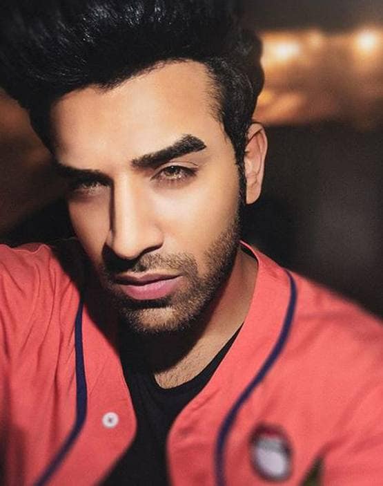 डिजाइनर्स के पैसे देने में आनाकानी कर रहे पारस, 3 महीने की पेमेंट बाकी