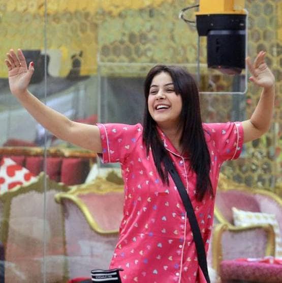 दोबारा टेलीकास्ट हुआ बिगबॉस, देखकर क्यों शर्मिंदा हैं शहनाज गिल?