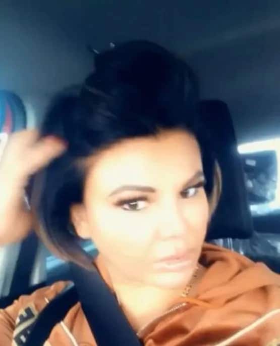 कोरोना के डर से इस साल होली नहीं खेलेंगी राखी, लोगों से की ये अपील