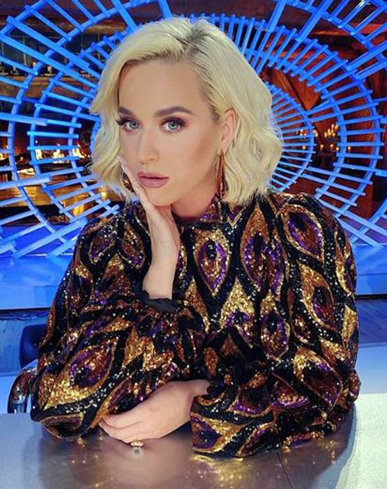 ब्रेकअप, तलाक की खबरों के बाद कैटी पेरी ने दी प्रेग्नेंसी की न्यूज, देखें तस्वीर