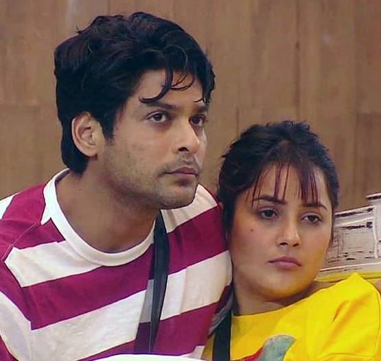 शहनाज का नहीं लग रहा मन, टैडी बियर को पहनाई सिद्धार्थ की टी-शर्ट