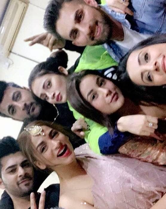 कोरोना की वजह से बंद पारस-शहनाज के शो की शूटिंग, घर लौटे कंटेस्टेंट्स