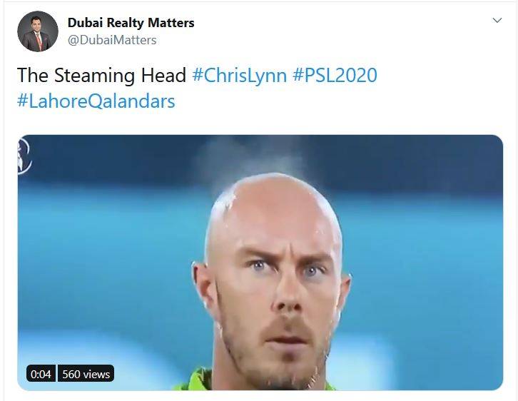 क्रिकेट के मैदान पर खिलाड़ी के सिर से निकला धुआं, उड़ा मजाक