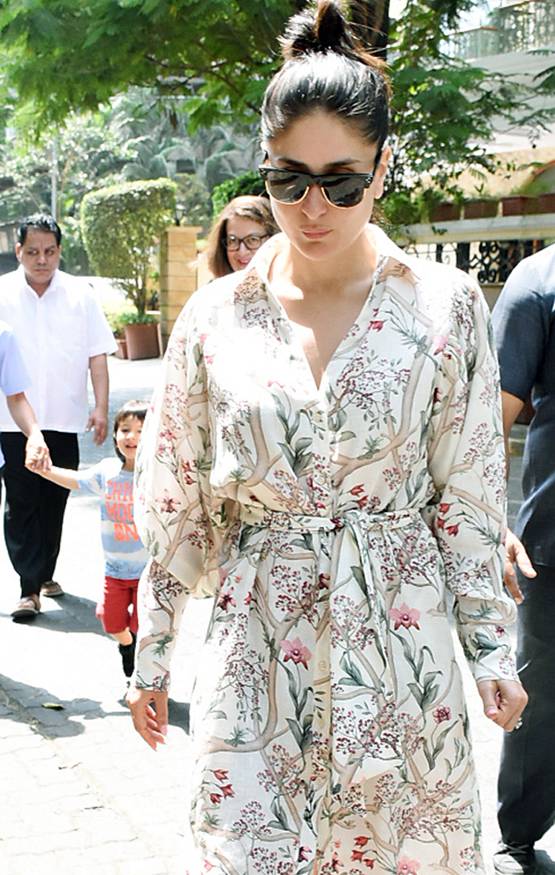 नानी बबीता और मां करीना कपूर के साथ स्पॉट हुए तैमूर अली खान, Photos