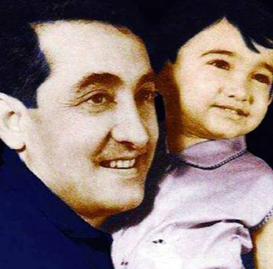 वायरल करीना के बचपन की तस्वीर, इन सितारों को पहचान भी नहीं सकेंगे आप