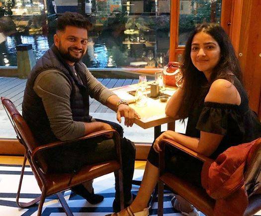 रैना ने शेयर की बेटे की फोटो, पिता बनकर बताया बच्चे का नाम