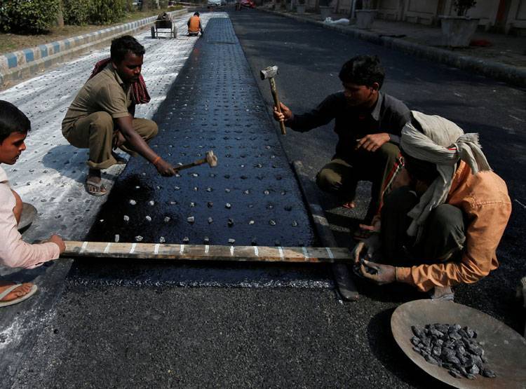 कोरोना का असर 3.5 करोड़ कर्मचारियों पर, इस फंड से मदद करेगी सरकार