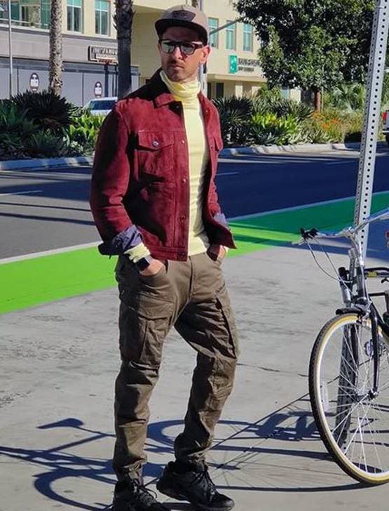 टॉवेल बांधकर घूमते दिखे ऋतिक रोशन, क्या हुआ रणवीर सिंह का असर?