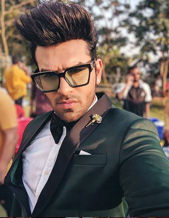 डिजाइनर्स के पैसे देने में आनाकानी कर रहे पारस, 3 महीने की पेमेंट बाकी