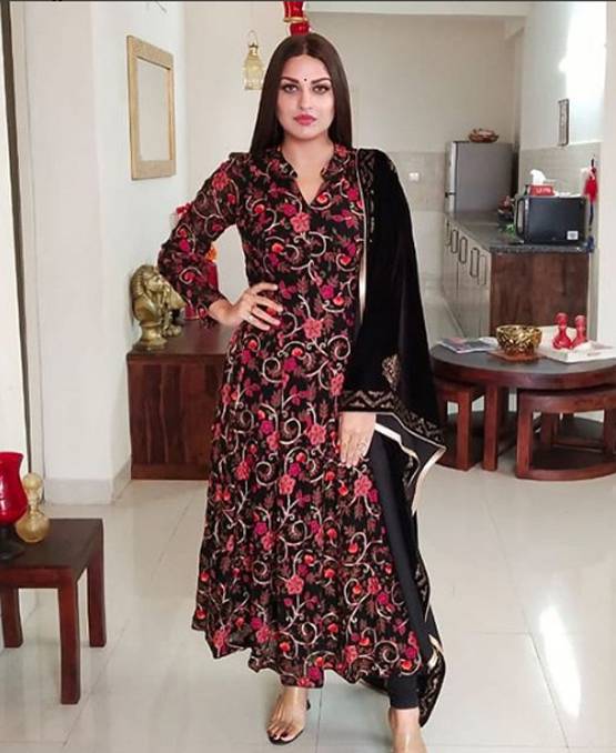 हेटर्स को हिमांशी का करारा जवाब, कहा- डायरिया हो जाए और ट्रैफिक में फंसे रहे