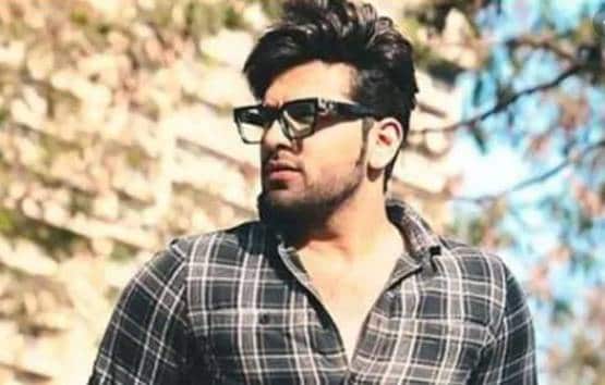 पहले सरेआम किया Ex गर्लफ्रेंड को बेइज्जत, अब उसकी तारीफें कर रहे पारस