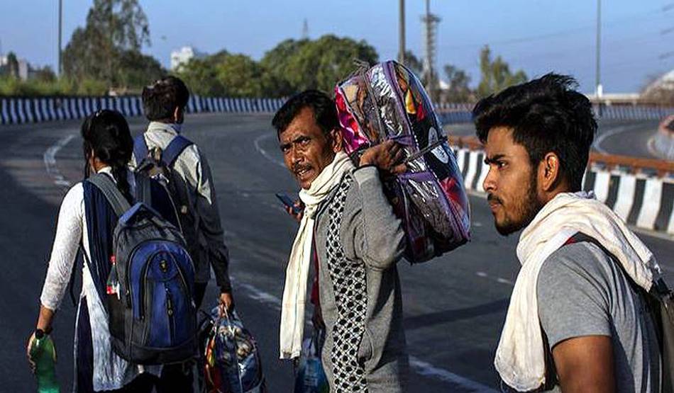 लॉकडाउनः पति के साथ भूखे पेट 100 KM पैदल चली 8 माह की गर्भवती