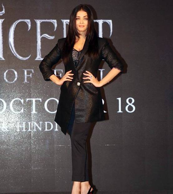 बॉलीवुड की टॉप एक्ट्रेसेज जिन्होंने अपने काम से पुरुषों को भी पछाड़ दिया