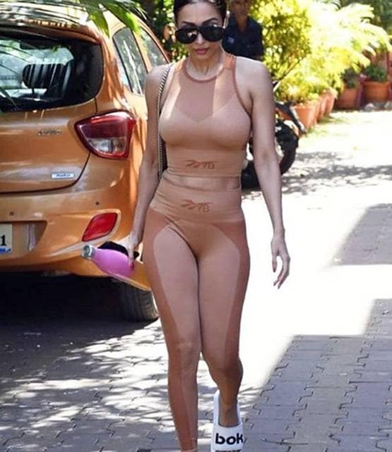 न्यूड जिमसूट में मलाइका के बाद कटरीना कैफ, कौन दिखा रहा बेहतर?