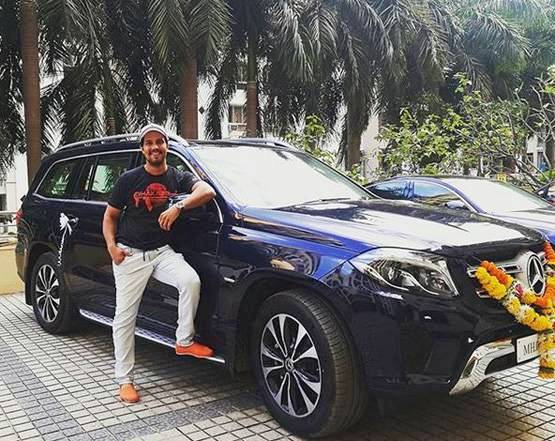 लग्जरी गाड़ियों के शौकीन हैं बॉलीवुड सितारे, करोड़ों में है कीमत