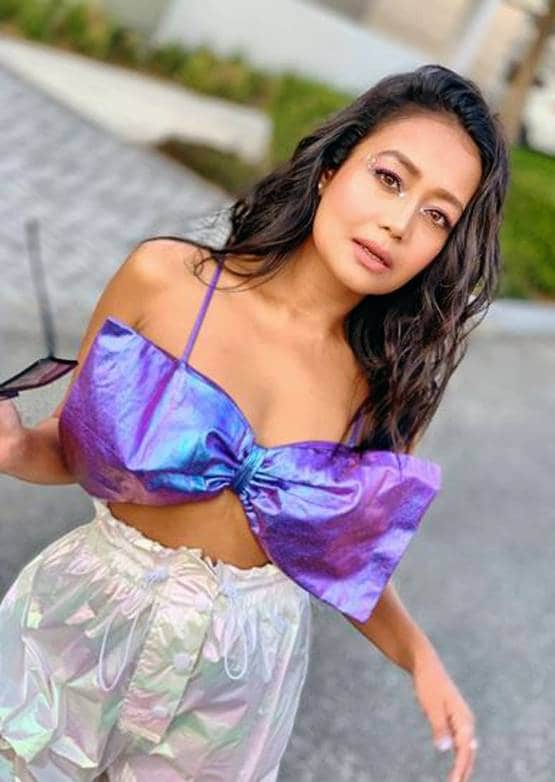 कौन है जगराते में गाती हुई ये बच्ची? बॉलीवुड पर छाई जिसके गानों की गर्मी