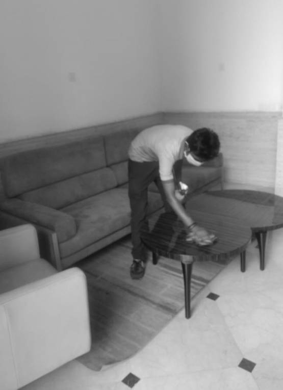 कोरोना पॉजिटिव कनिका का अपार्टमेंट हुआ सैनिटाइज, दहशत में पड़ोसी