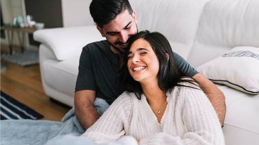 कोरोना पर लॉकडाउन के बीच बढ़ रहे ऑनलाइन एक्स्ट्रा मैरिटल अफेयर्स!