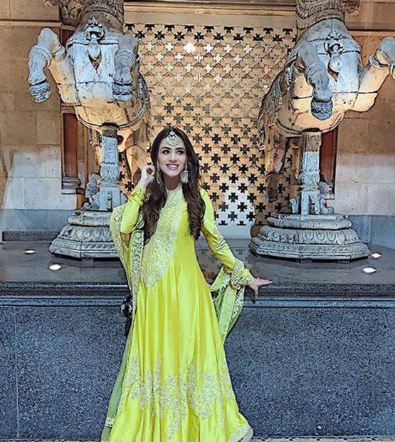 एक्ट्रेस की प्रेग्नेंसी का आखिरी महीना, कोरोना से बिगड़े हालात देख हुईं इमोशनल