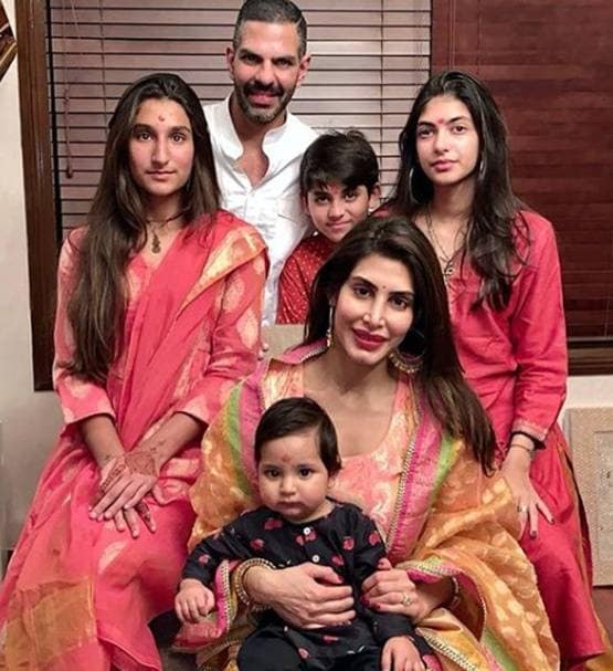 करिश्मा कपूर के बेटे का बर्थडे, एक्स हसबैंड की पत्नी ने यूं किया विश