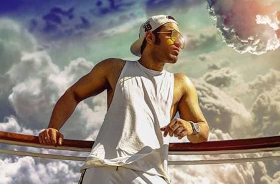 डिजाइनर ने लगाया कपड़े खराब करने का आरोप, पारस ने दी सफाई