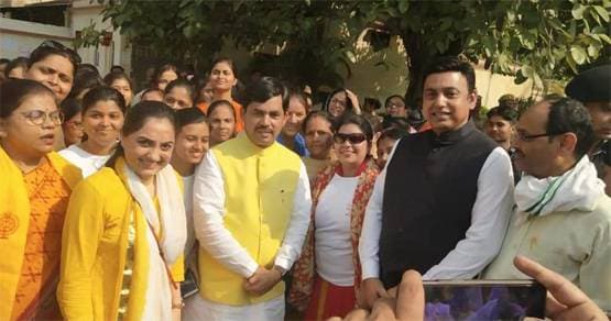 कौन हैं जफर इस्लाम, मिल रहा ज्योतिरादित्य को BJP में लाने का क्रेडिट