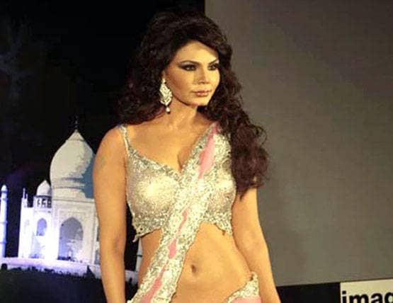 कोरोना वायरस से परेशान राखी सावंत ने शेयर किया वीडियो, मांगी प्रभु से माफी