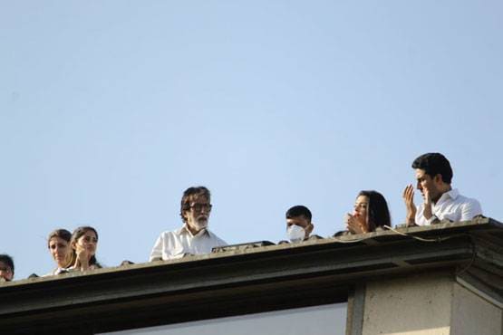 बच्चन परिवार का कोरोना कमांडोज को सलाम, ऐश्वर्या-अभिषेक ने बजाई ताली