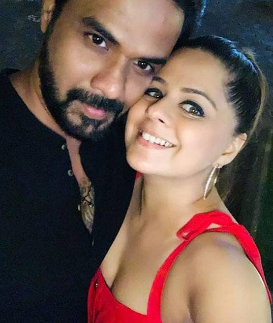 शादी के 4 साल बाद प्रेग्नेंट हैं कुसुम फेम एक्ट्रेस, फ्लॉन्ट किया बेबी बंप