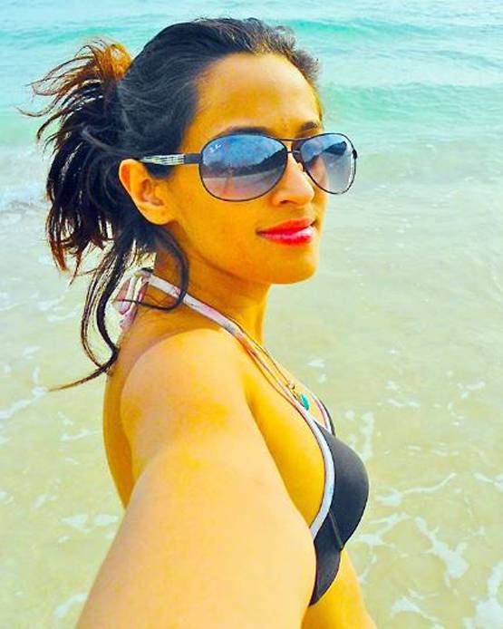 कोरोना: इटली में फंसी सिंगर की आपबीती, रोजाना एंबुलेंस की आवाजें सुनती हूं