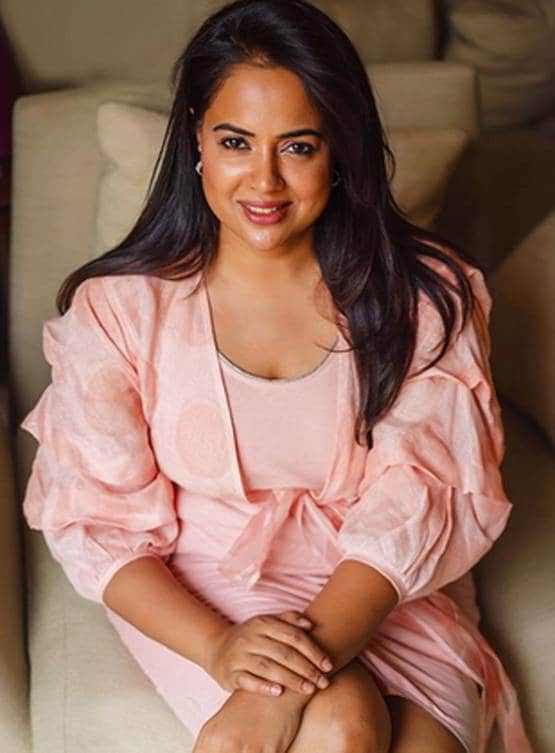 लॉकडाउन: समीरा को सता रही बच्चों की चिंता, बेटे का हाल बताते हुए रो पड़ीं