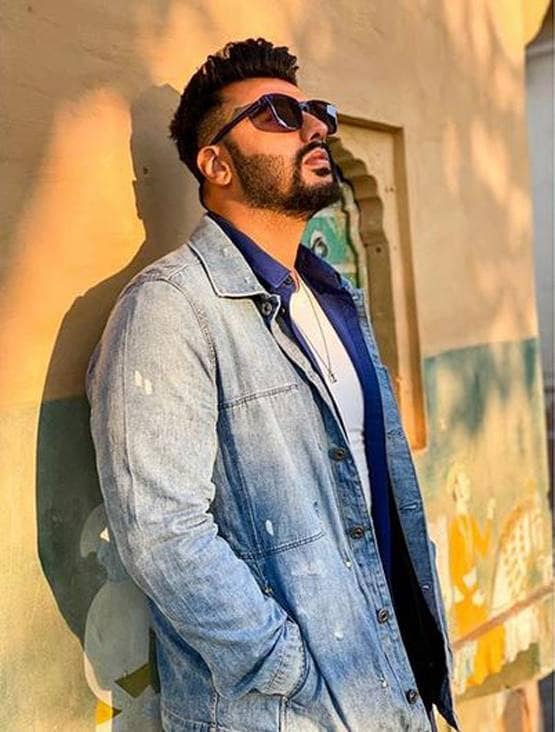 कोरोना से बचने को अर्जुन ने पहना मास्क, पैपराजी को देखकर बोले...