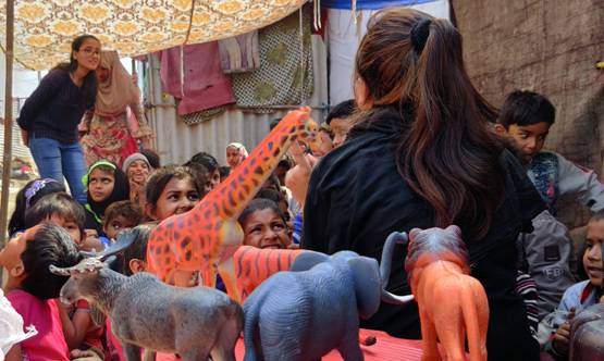 पत्थर खाए-बातें सुनीं, मगर बिना डिगे ऐसे इस लड़की ने बदल डाली सूरत