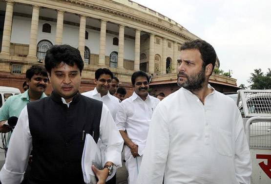 जानें राहुल गांधी के साथ कहां पढ़ते थे सिंधिया, ऐसे थे रिश्ते