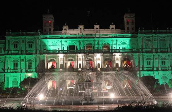 4000 करोड़, 146 साल पुराना, ऐसा है सिंधिया का महल, देखें Photos