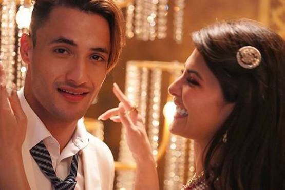 आसिम-जैकलीन के गाने की शूटिंग की तस्वीरें वायरल, दिखी गजब की केमिस्ट्री