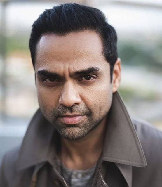 दो दशकों से बॉलीवुड का हिस्सा होने के बावजूद भी अंडररेटेड हैं अभय देओल