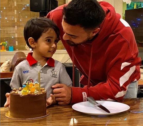 लॉकडाउन के बीच मामू सलमान खान ने मनाया भांजे अहिल का जन्मदिन, PHOTOS
